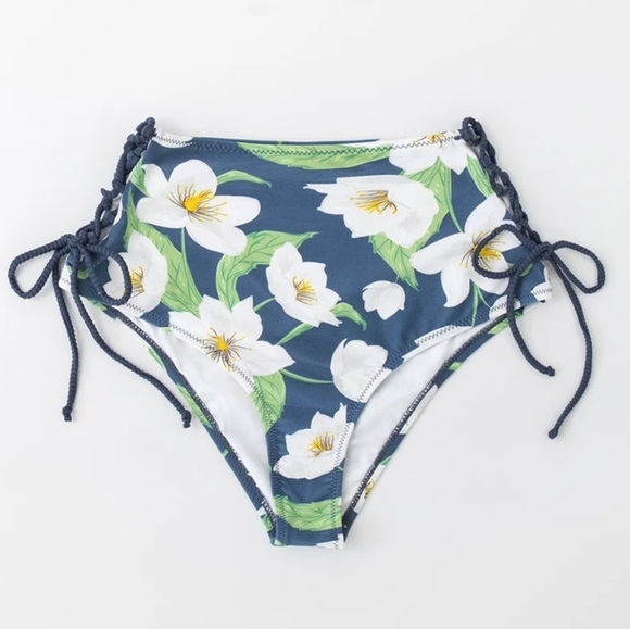 ❤IN STOCK ❤Floral Print Lace up Bikini Bottom - Picture 4 of 6